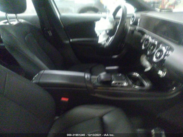 Photo 4 VIN: WDD3G4FB4KW032190 - MERCEDES-BENZ A-CLASS 