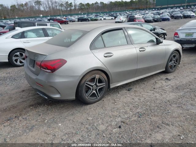 Photo 3 VIN: WDD3G4FB9KW028328 - MERCEDES-BENZ A 220 