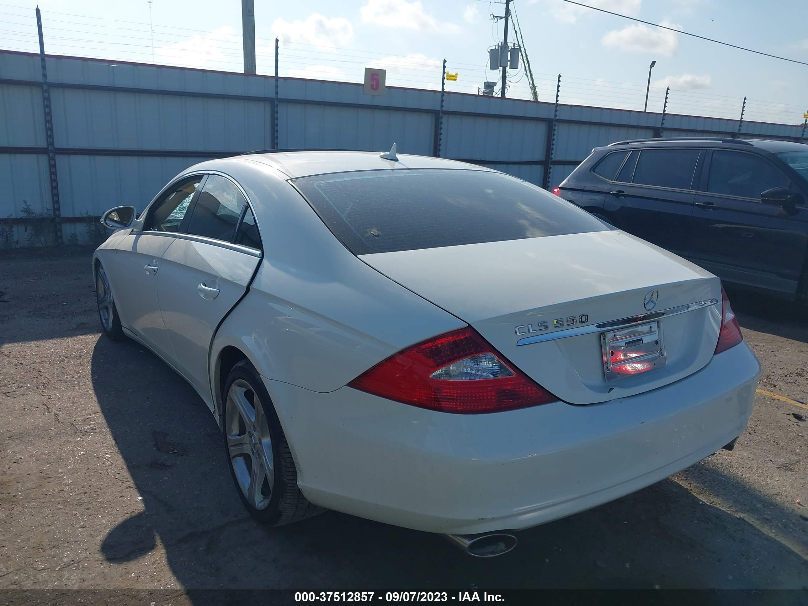 Photo 2 VIN: WDDDJ72X57A093111 - MERCEDES-BENZ CLS-KLASSE 