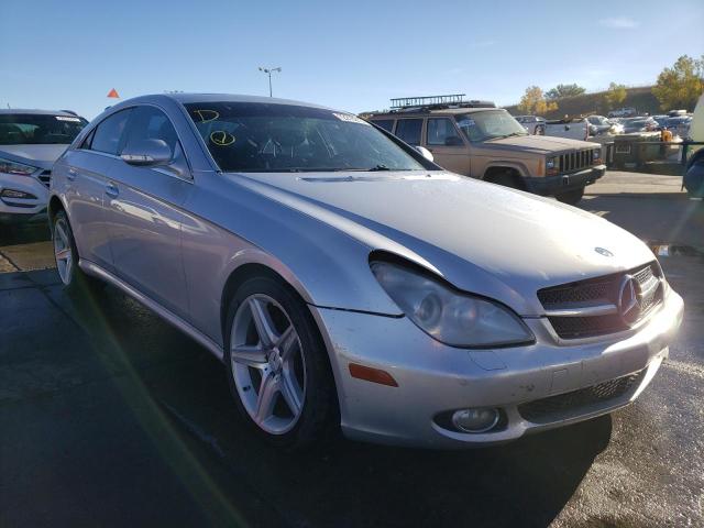 Photo 3 VIN: WDDDJ72X68A136789 - MERCEDES-BENZ CLS 