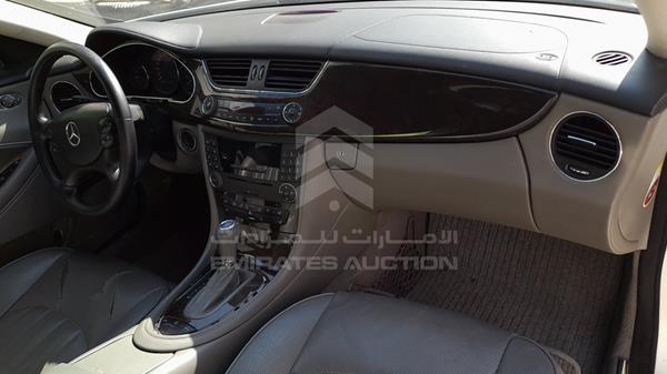 Photo 24 VIN: WDDDJ7CBXBA170387 - MERCEDES-BENZ CLS 500 