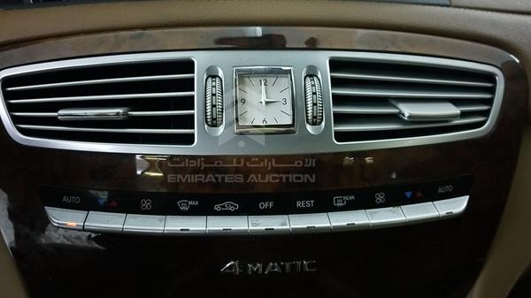 Photo 17 VIN: WDDEJ8GB5AA023705 - MERCEDES-BENZ CL 550 