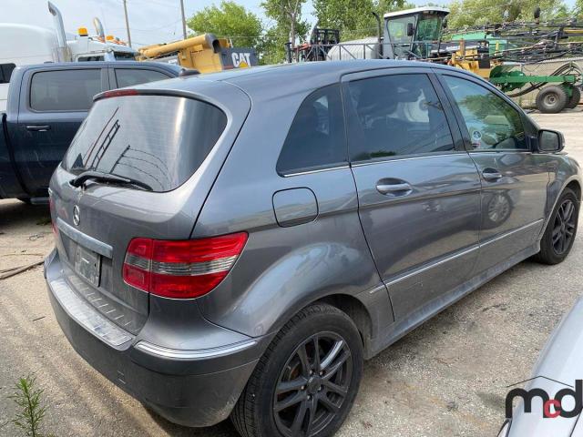 Photo 2 VIN: WDDFH33X09J413062 - MERCEDES-BENZ B200 