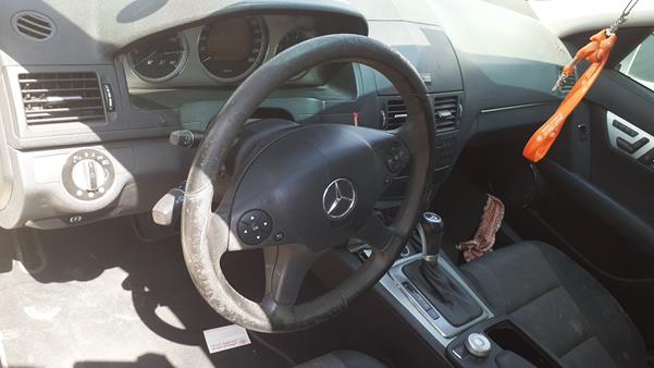 Photo 15 VIN: WDDGF41X29A271672 - MERCEDES-BENZ C200 