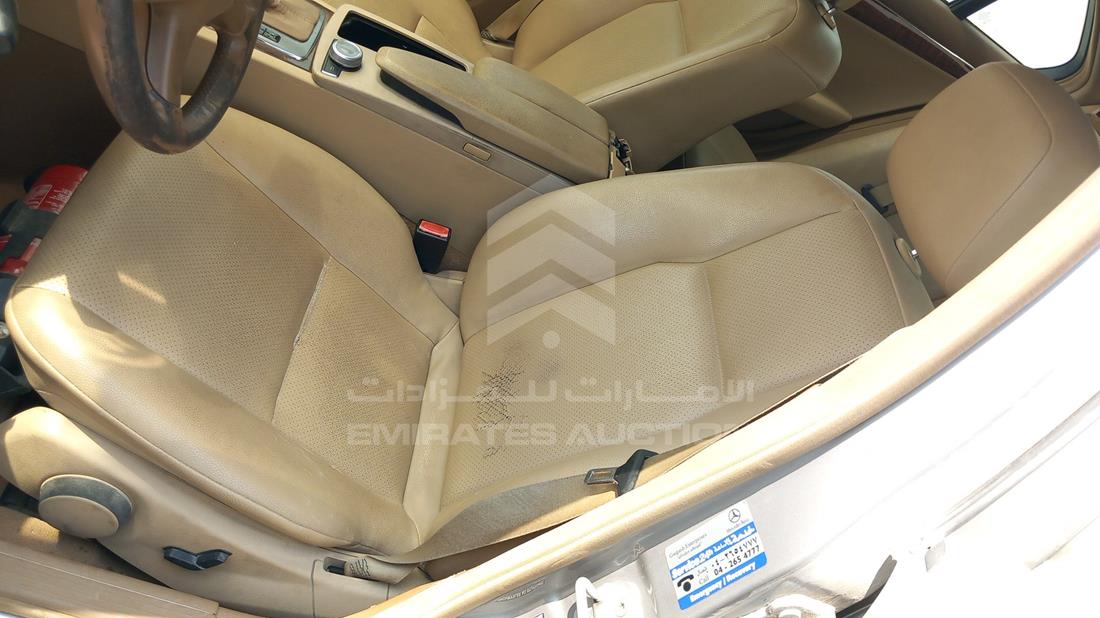 Photo 13 VIN: WDDGF41X38F029684 - MERCEDES C 