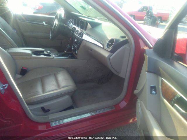 Photo 4 VIN: WDDGF4HB0CA599559 - MERCEDES-BENZ C-CLASS 