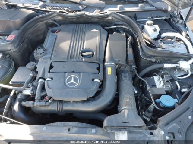 Photo 9 VIN: WDDGF4HB0CA602119 - MERCEDES-BENZ C 250 