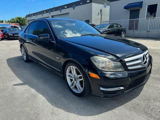 Photo 3 VIN: WDDGF4HB0CA644127 - MERCEDES-BENZ C-CLASS 