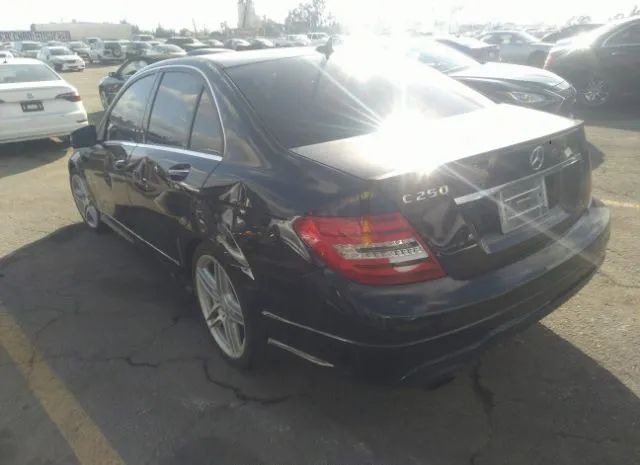 Photo 2 VIN: WDDGF4HB0CR199213 - MERCEDES-BENZ C-CLASS 