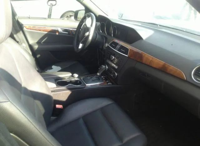 Photo 4 VIN: WDDGF4HB0CR199213 - MERCEDES-BENZ C-CLASS 