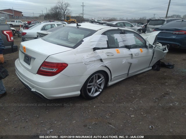 Photo 3 VIN: WDDGF4HB0CR202059 - MERCEDES-BENZ C-CLASS 