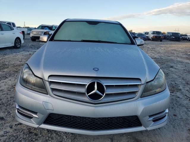 Photo 4 VIN: WDDGF4HB0CR206970 - MERCEDES-BENZ C-CLASS 