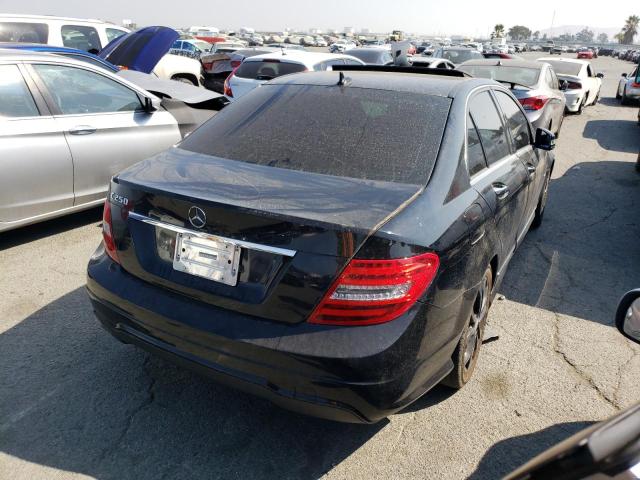 Photo 2 VIN: WDDGF4HB0CR220030 - MERCEDES-BENZ C-CLASS 