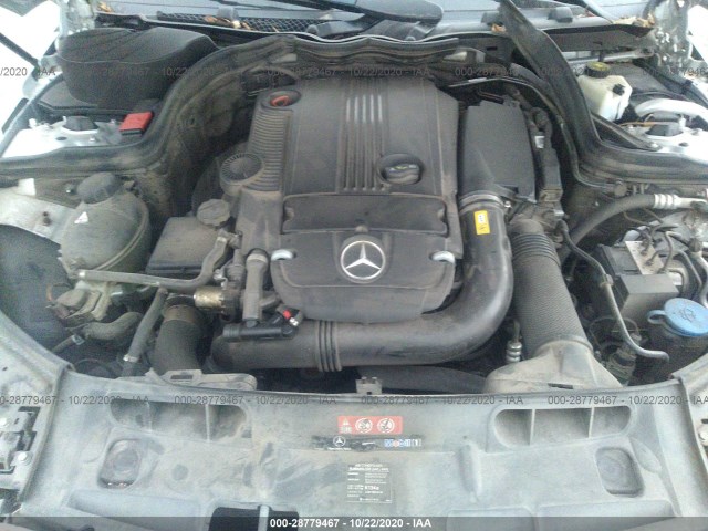 Photo 9 VIN: WDDGF4HB0CR223106 - MERCEDES-BENZ C-CLASS 