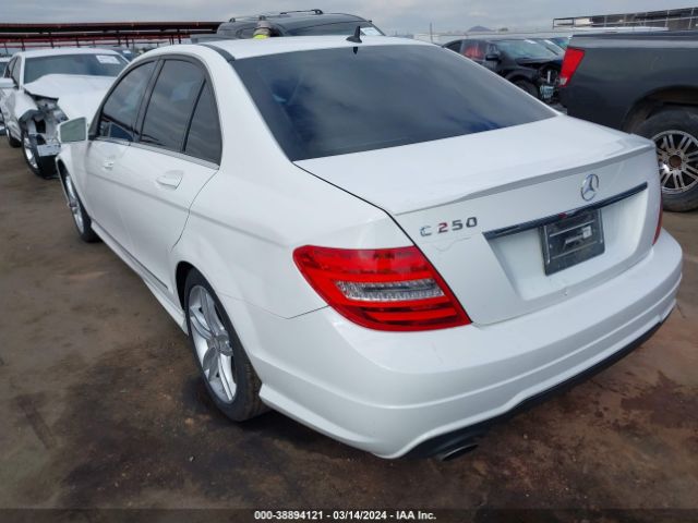 Photo 2 VIN: WDDGF4HB0DA761126 - MERCEDES-BENZ C 250 