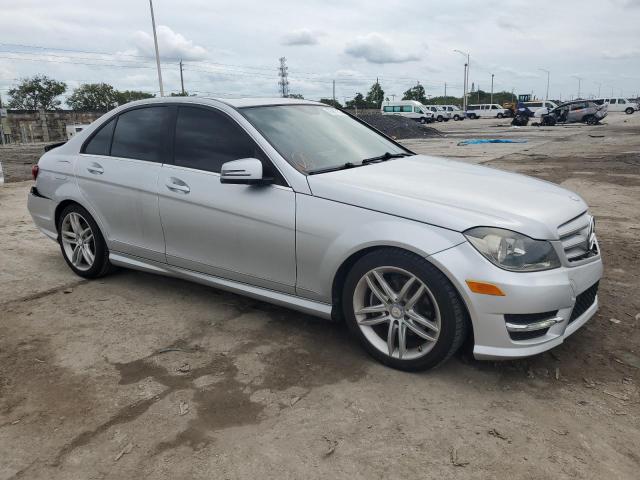 Photo 3 VIN: WDDGF4HB0DA809921 - MERCEDES-BENZ C-CLASS 