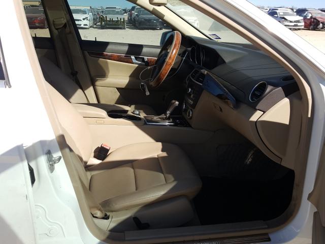 Photo 4 VIN: WDDGF4HB0DA869939 - MERCEDES-BENZ C 250 