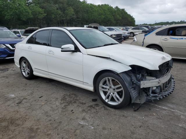 Photo 3 VIN: WDDGF4HB0DA869973 - MERCEDES-BENZ C-CLASS 