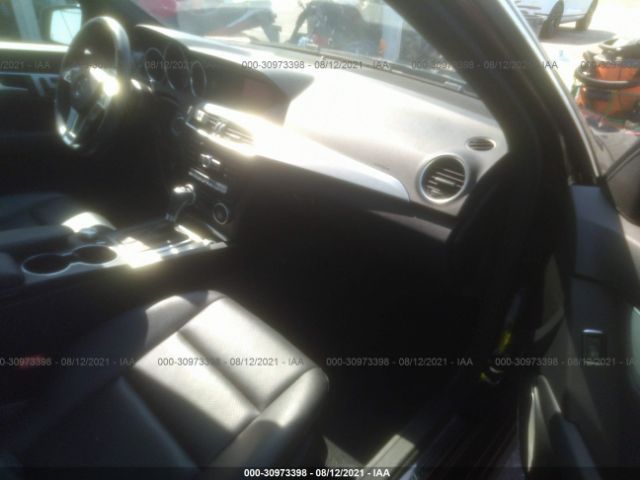 Photo 4 VIN: WDDGF4HB0DA870010 - MERCEDES-BENZ C-CLASS 