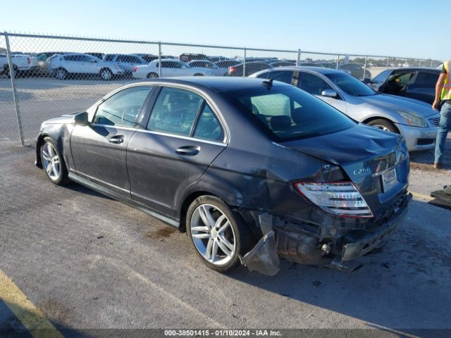 Photo 2 VIN: WDDGF4HB0DR247004 - MERCEDES-BENZ C 250 