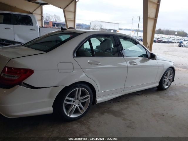 Photo 3 VIN: WDDGF4HB0DR248203 - MERCEDES-BENZ C 250 