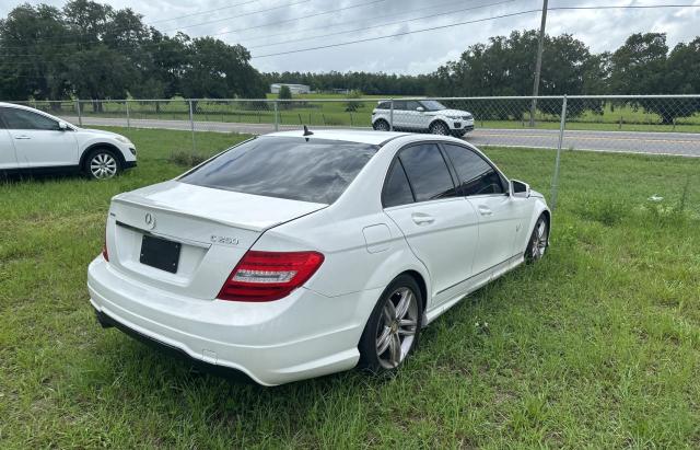 Photo 3 VIN: WDDGF4HB0DR256219 - MERCEDES-BENZ C 250 