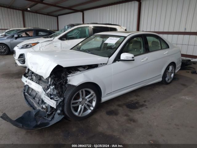 Photo 1 VIN: WDDGF4HB0DR260593 - MERCEDES-BENZ C 250 