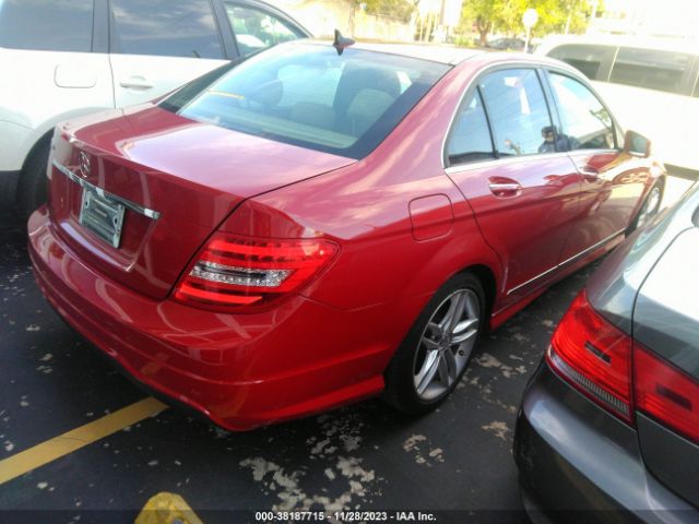 Photo 3 VIN: WDDGF4HB0DR261369 - MERCEDES-BENZ C 