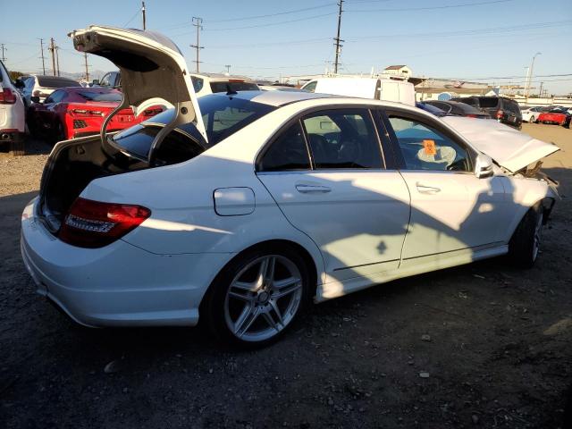 Photo 2 VIN: WDDGF4HB0DR267950 - MERCEDES-BENZ C 250 