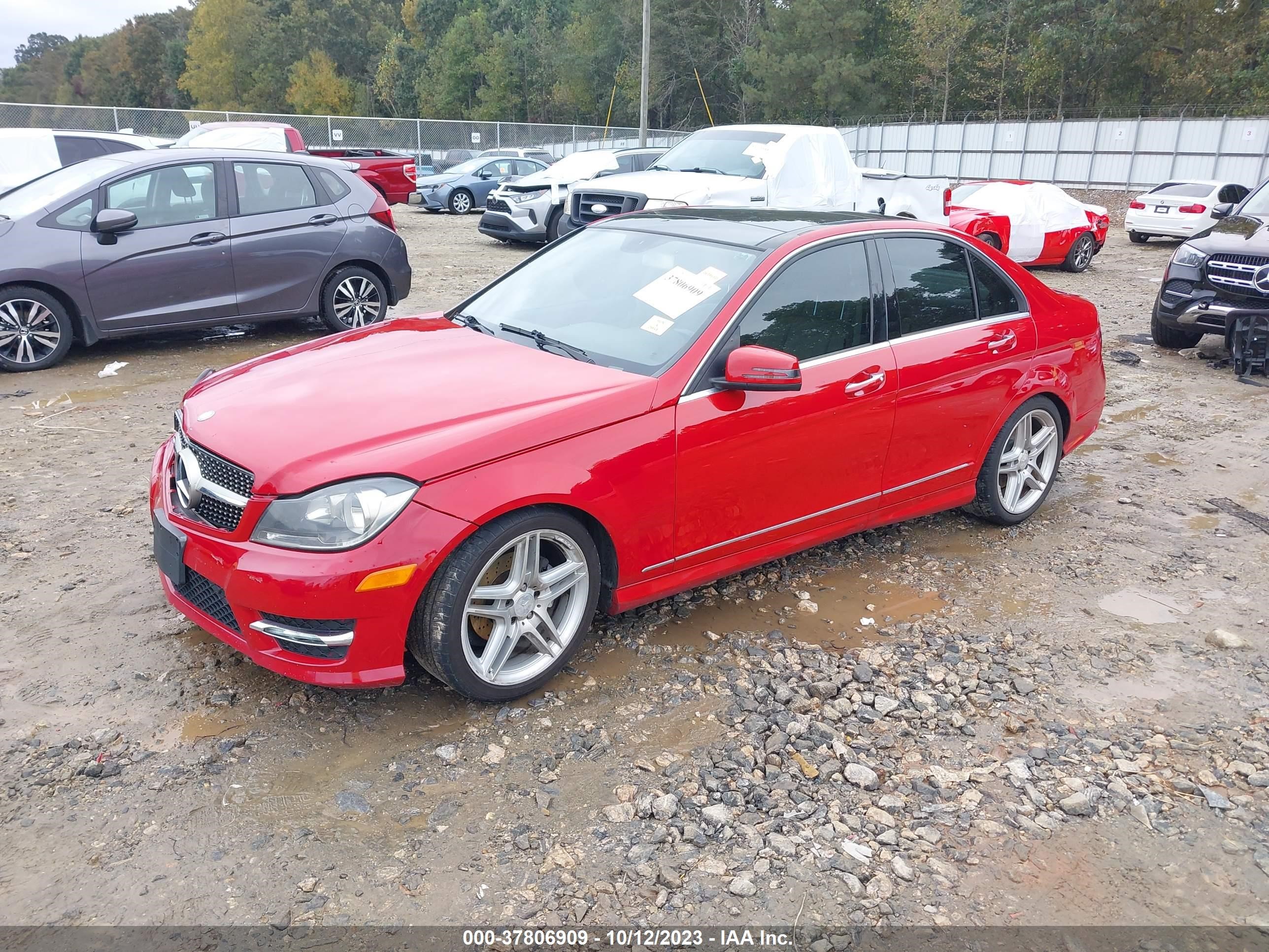 Photo 1 VIN: WDDGF4HB0DR270928 - MERCEDES-BENZ C-KLASSE 