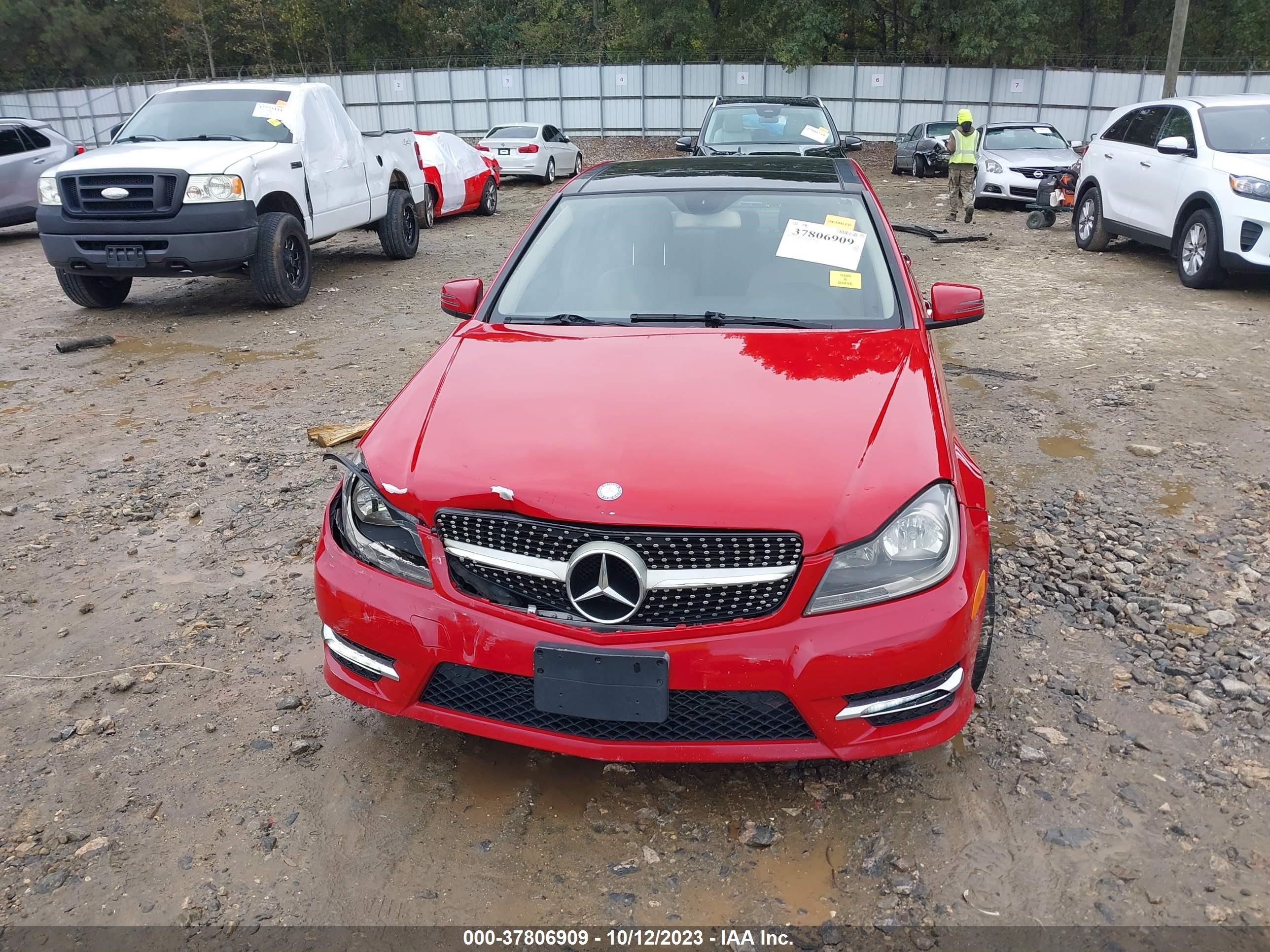 Photo 11 VIN: WDDGF4HB0DR270928 - MERCEDES-BENZ C-KLASSE 