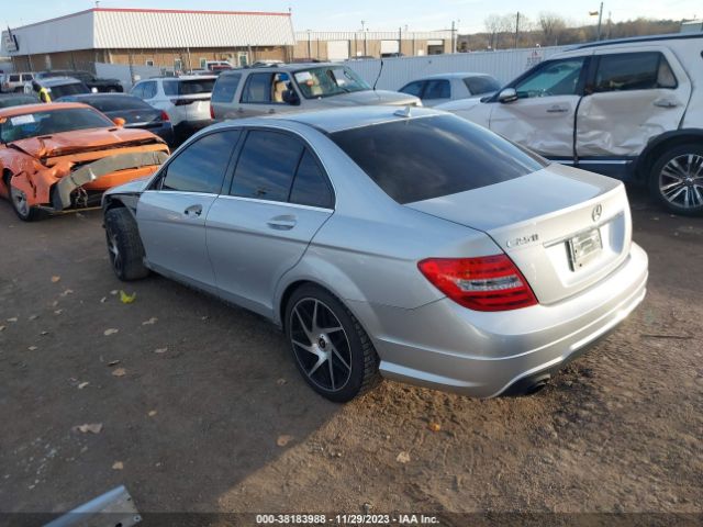 Photo 2 VIN: WDDGF4HB0DR271416 - MERCEDES-BENZ C 250 