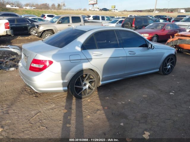 Photo 3 VIN: WDDGF4HB0DR271416 - MERCEDES-BENZ C 250 