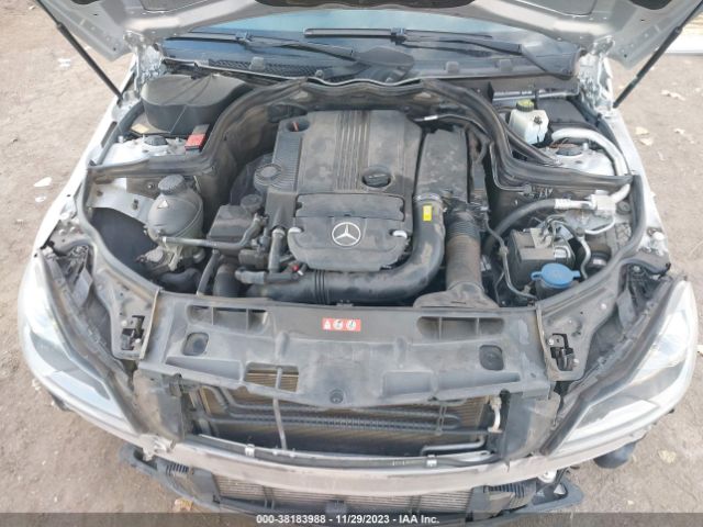 Photo 9 VIN: WDDGF4HB0DR271416 - MERCEDES-BENZ C 250 