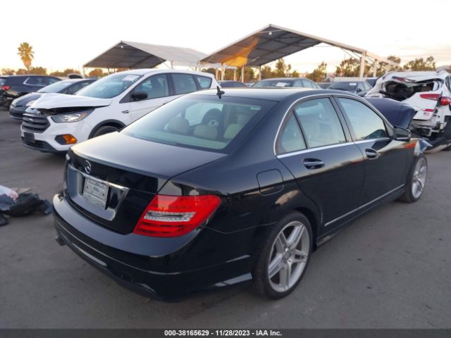 Photo 3 VIN: WDDGF4HB0DR271478 - MERCEDES-BENZ C 