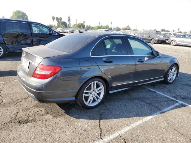 Photo 2 VIN: WDDGF4HB0DR272582 - MERCEDES-BENZ C 250 