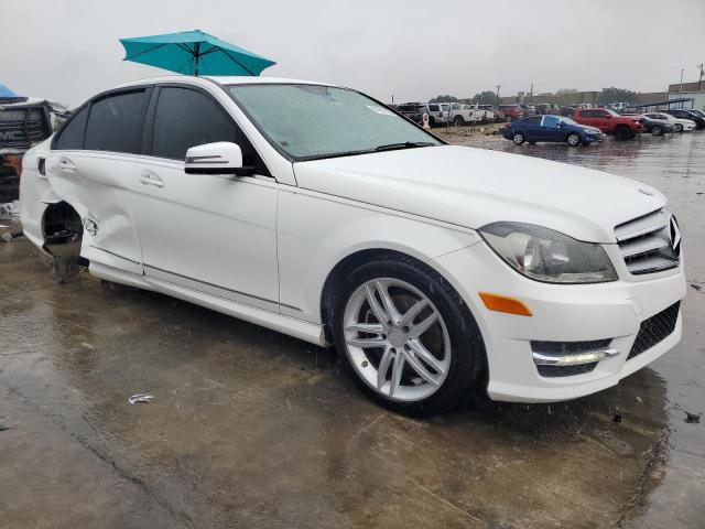 Photo 3 VIN: WDDGF4HB0DR275546 - MERCEDES-BENZ C 250 