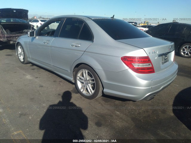 Photo 2 VIN: WDDGF4HB0DR279189 - MERCEDES-BENZ C-CLASS 