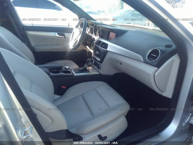 Photo 4 VIN: WDDGF4HB0DR279189 - MERCEDES-BENZ C-CLASS 