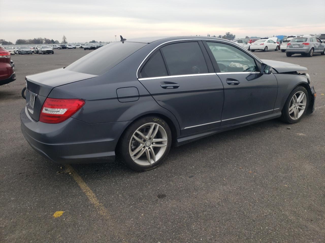 Photo 2 VIN: WDDGF4HB0DR298485 - MERCEDES-BENZ C-KLASSE 