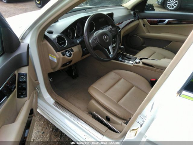 Photo 4 VIN: WDDGF4HB0DR299247 - MERCEDES-BENZ C-CLASS 