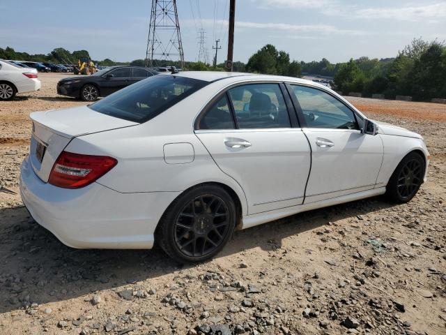 Photo 2 VIN: WDDGF4HB0EA944639 - MERCEDES-BENZ C 250 