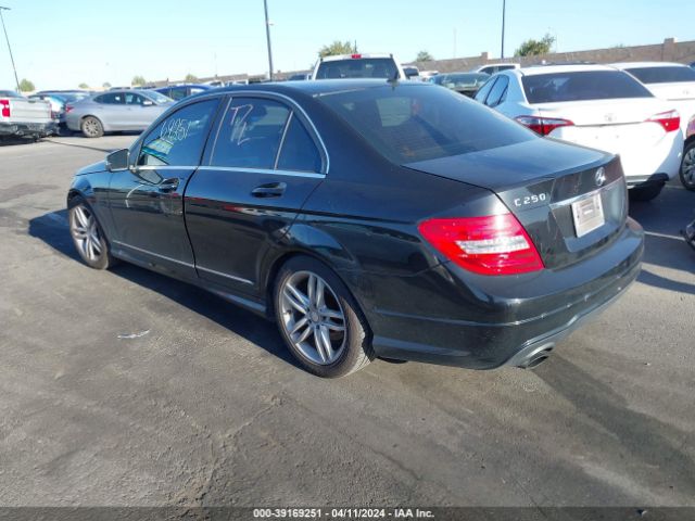 Photo 2 VIN: WDDGF4HB0EA946164 - MERCEDES-BENZ C 250 