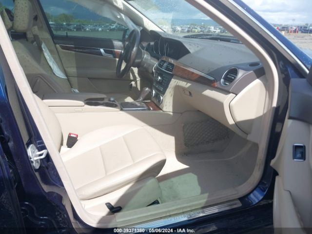 Photo 4 VIN: WDDGF4HB0EA967273 - MERCEDES-BENZ C 250 