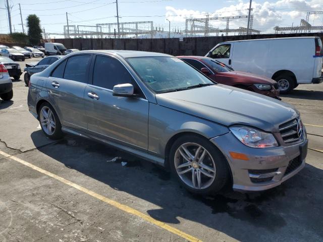 Photo 3 VIN: WDDGF4HB0EG242219 - MERCEDES-BENZ C-CLASS 