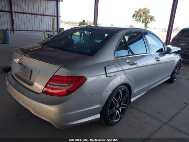 Photo 3 VIN: WDDGF4HB0EG255035 - MERCEDES-BENZ C 250 