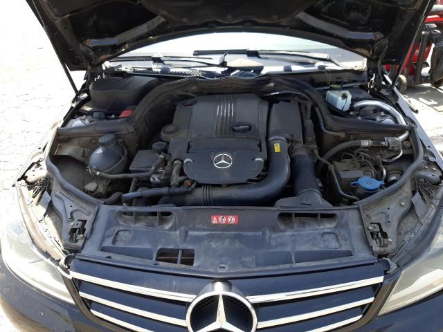 Photo 10 VIN: WDDGF4HB0ER303007 - MERCEDES-BENZ C CLS 4D 2 