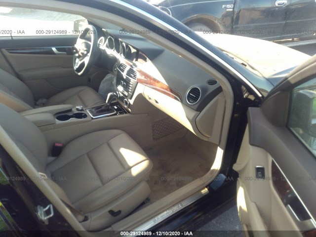 Photo 4 VIN: WDDGF4HB0ER311253 - MERCEDES-BENZ C-CLASS 