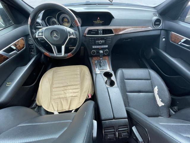 Photo 8 VIN: WDDGF4HB1CA618250 - MERCEDES-BENZ C-CLASS 