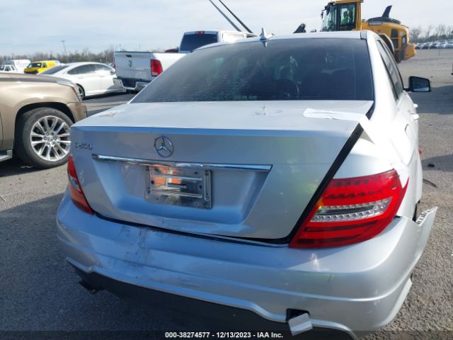 Photo 5 VIN: WDDGF4HB1CA655766 - MERCEDES-BENZ C-CLASS 